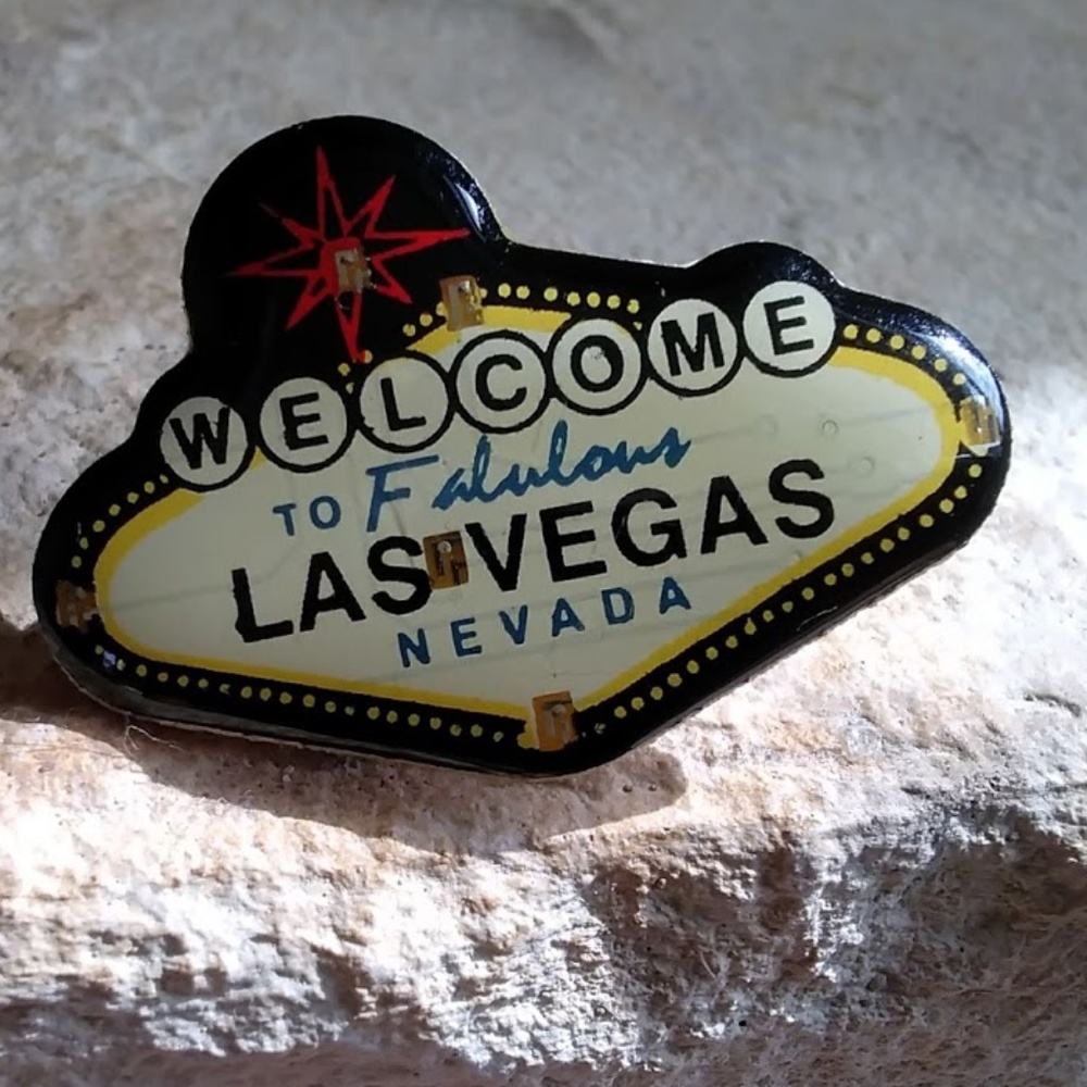 Vintage Las Vegas Flashing Pin-NEW